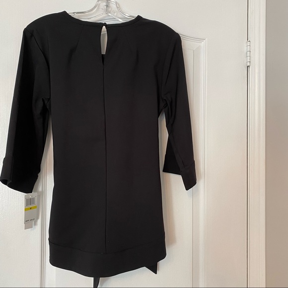 Versatile belted top - Picture 3 of 5